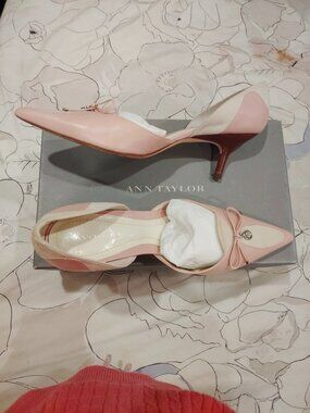 Ann Taylor Pink Leather Pointed Toe Pumps